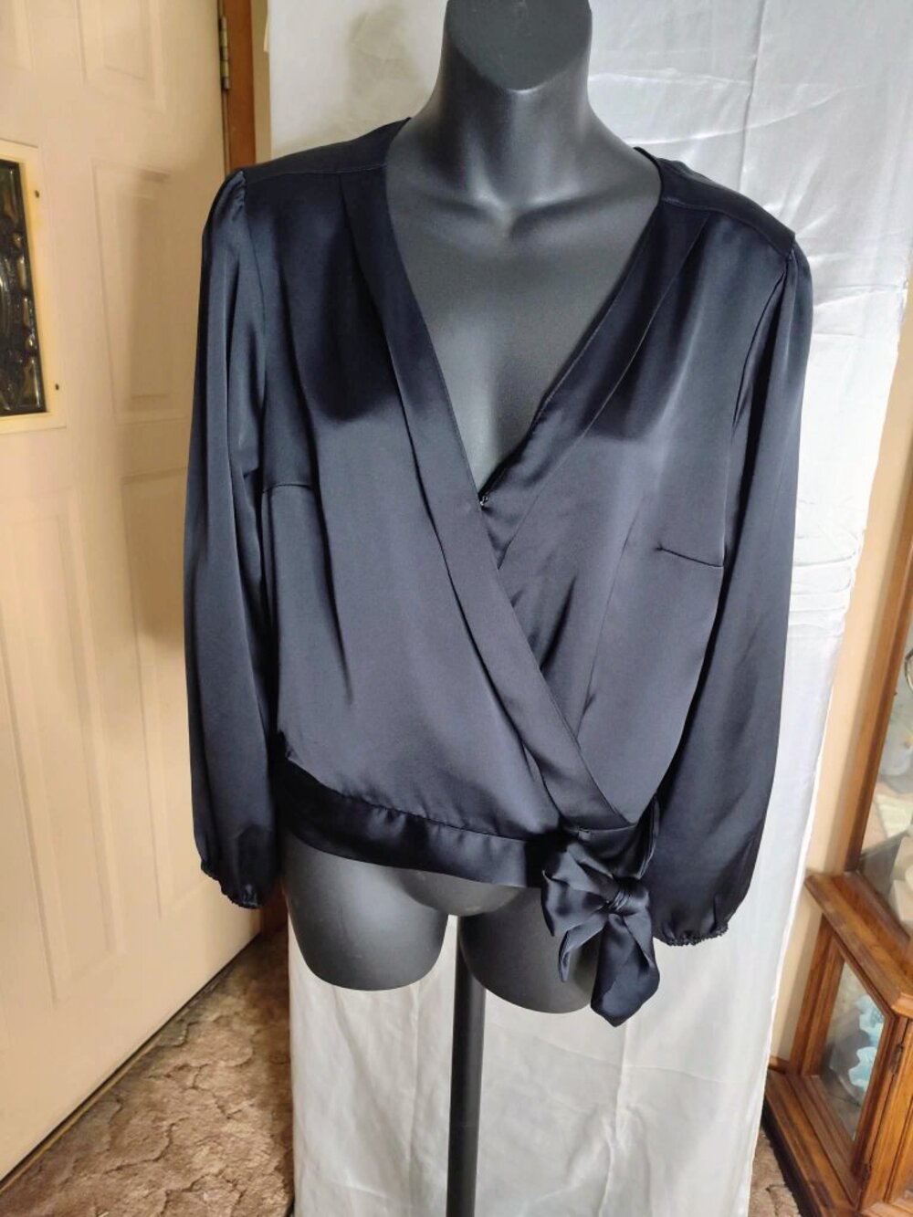 Abercrombie & Fitch Silk Wrap Top Long Sleeves Side Tie Size Medium